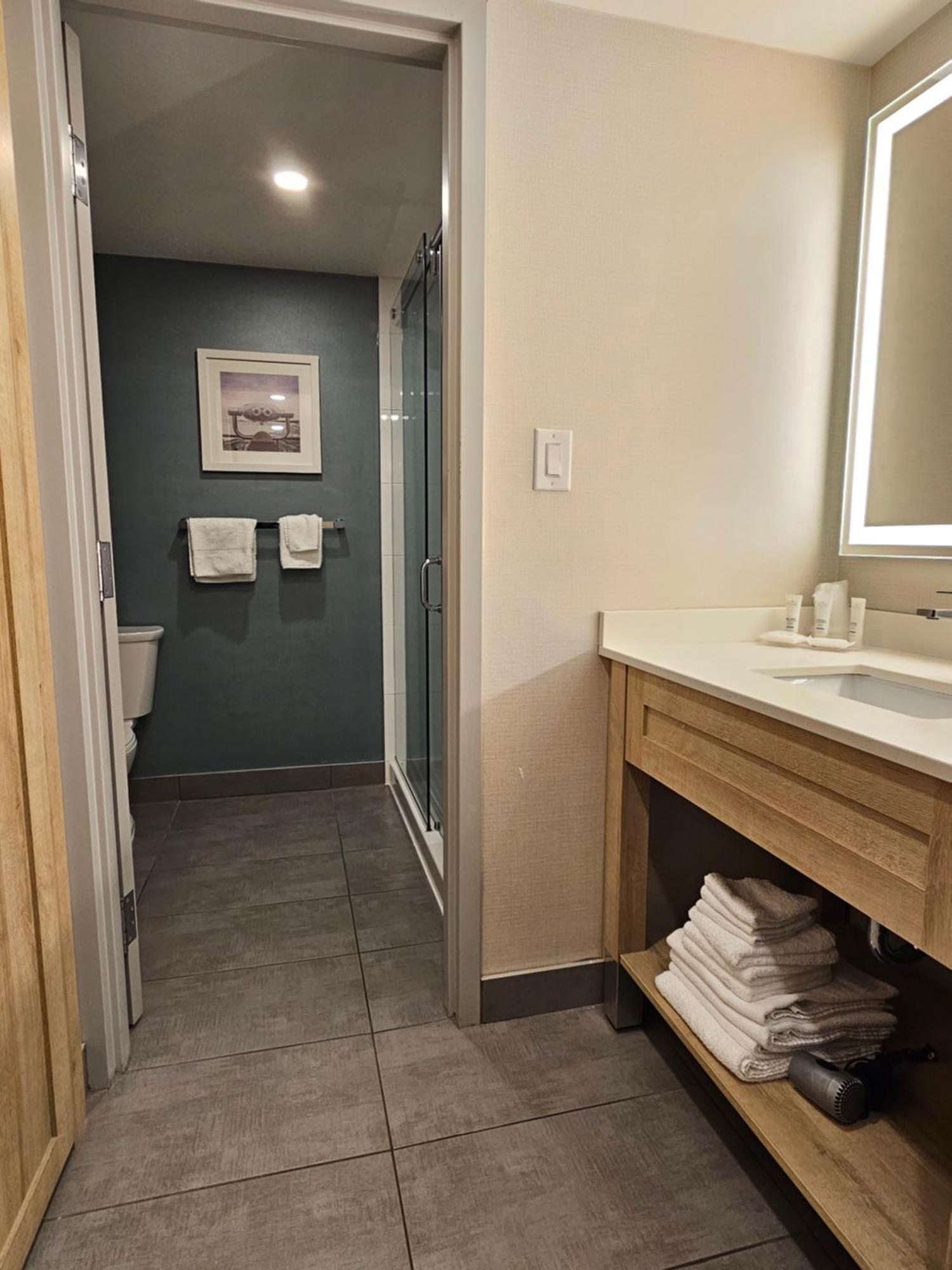 Vittoria Hotel & Suites Niagara Falls Exterior photo